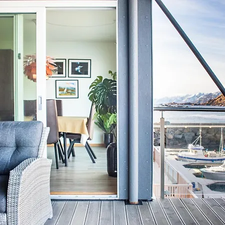 Daire Lofoten Balcony View *